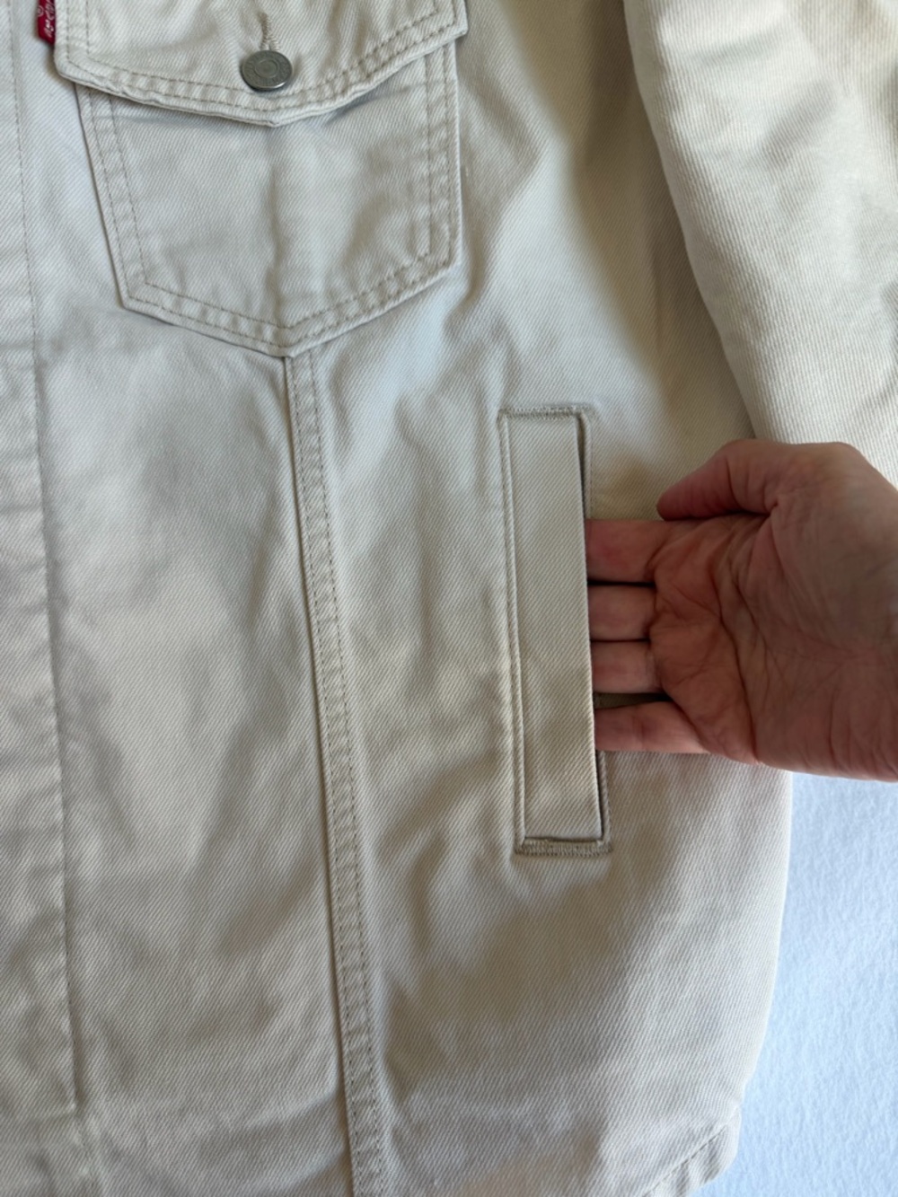Levi’s Oversized Cream Denim Jacket Small Ivory Trucker Shacket Cotton Jean Coat - Picture 7 of 16
